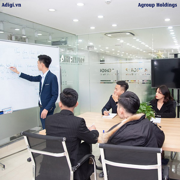 Đội ngũ marketing của công ty Adigi